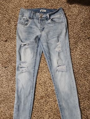 refuge Women's Skinny Ripped Jeans in Light Blue